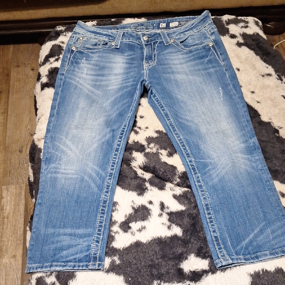 Miss Me Size 31 Capris